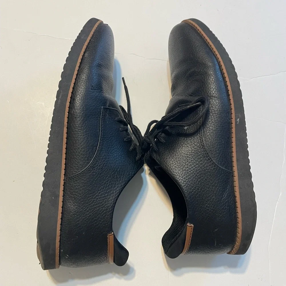 Dr. Scholl's Men’s 10.5 Black Leather Lace-Up Oxfords with Brown Trim